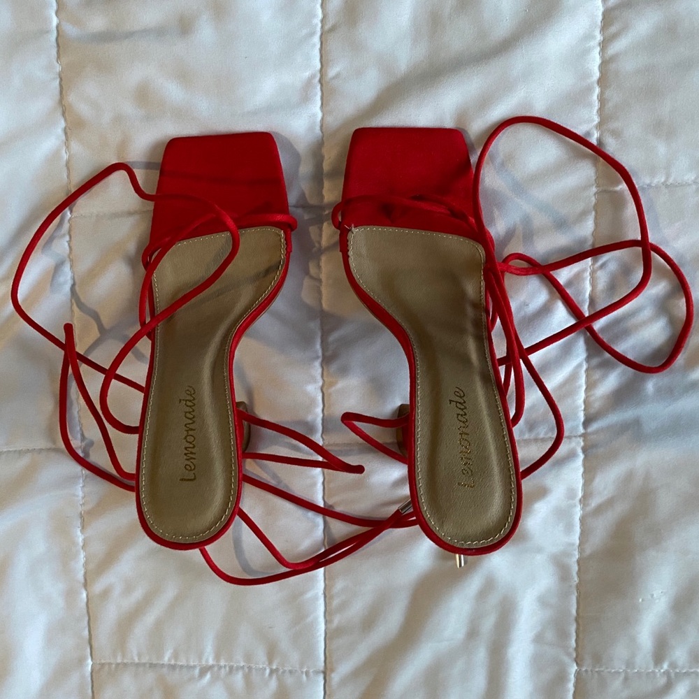 RED HEELS